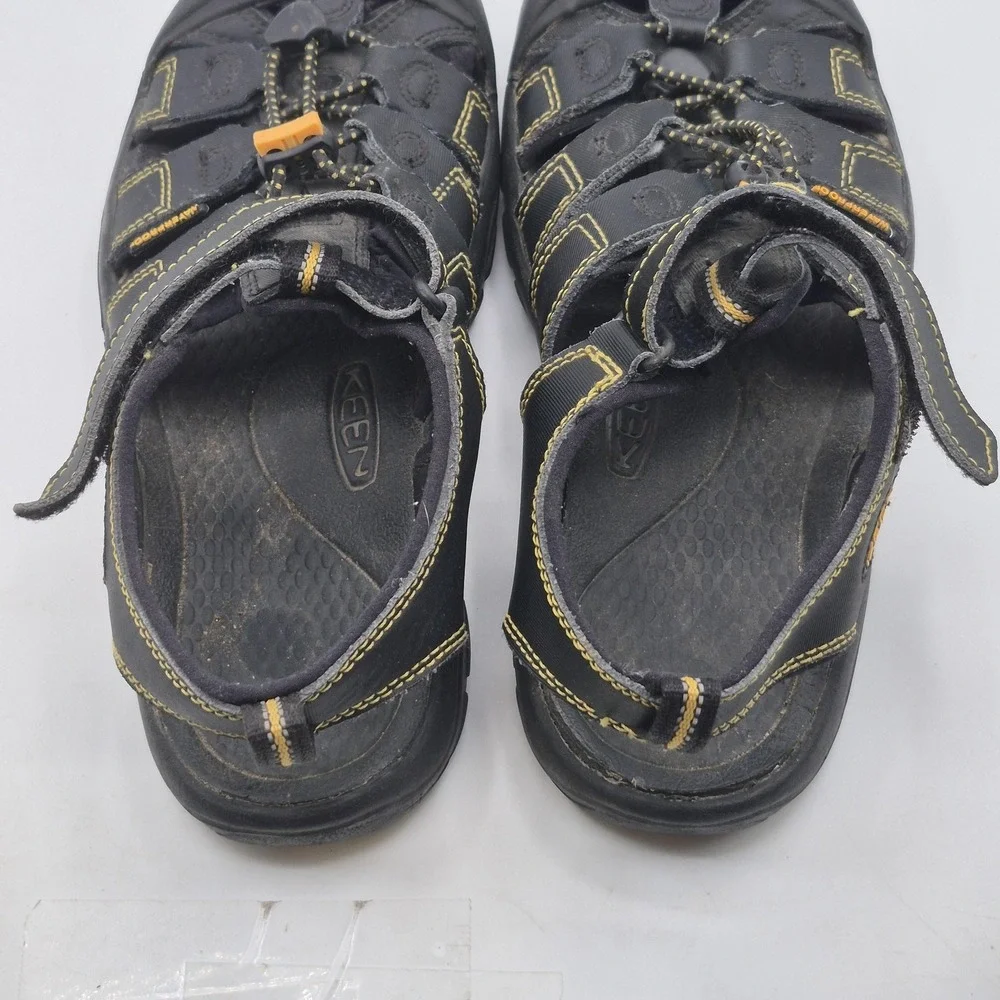 KEEN Sandals Shoes‎ Teens Size 3 Black Closed Toe Water Hiking Outdoor Bungee